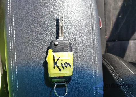 2020 Kia Sportage Lx z USA, uszkodzony, nr VIN KNDPMCAC5L7756576